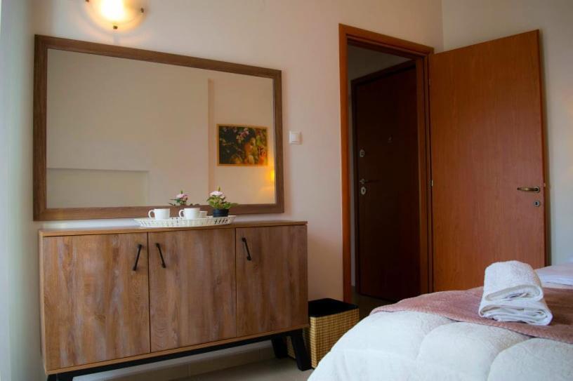 וולוס Sunny Central Luxury Apartment מראה חיצוני תמונה